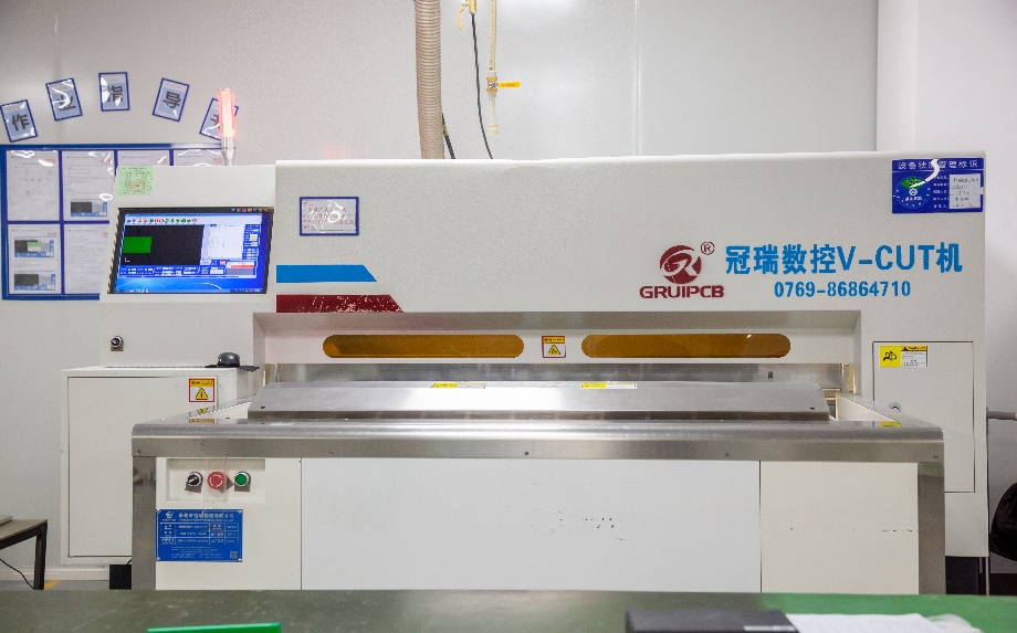 12、数控V-CUT机.jpg